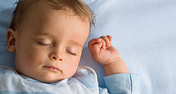 Jak na bezpečný spánek dítěte?